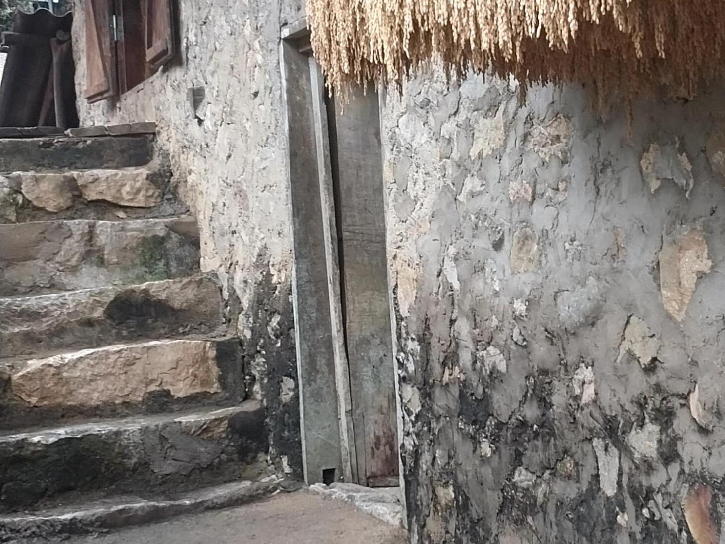 Trieu Hoan Homestay Као Банг Екстериор снимка