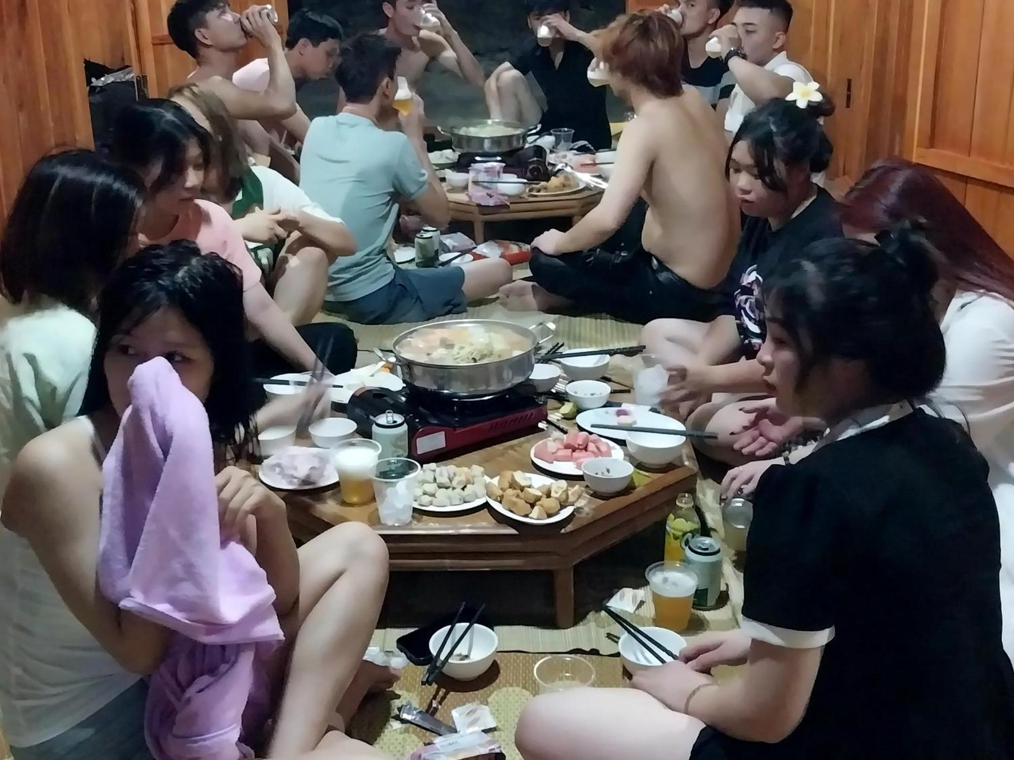 Trieu Hoan Homestay Као Банг Стая снимка