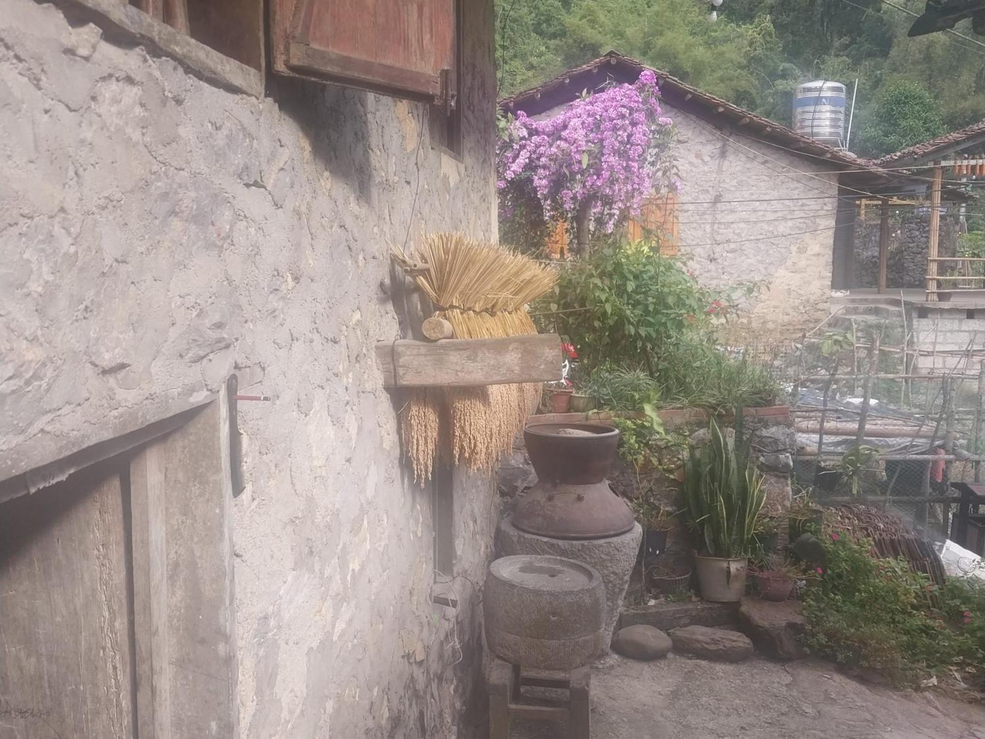 Trieu Hoan Homestay Као Банг Стая снимка