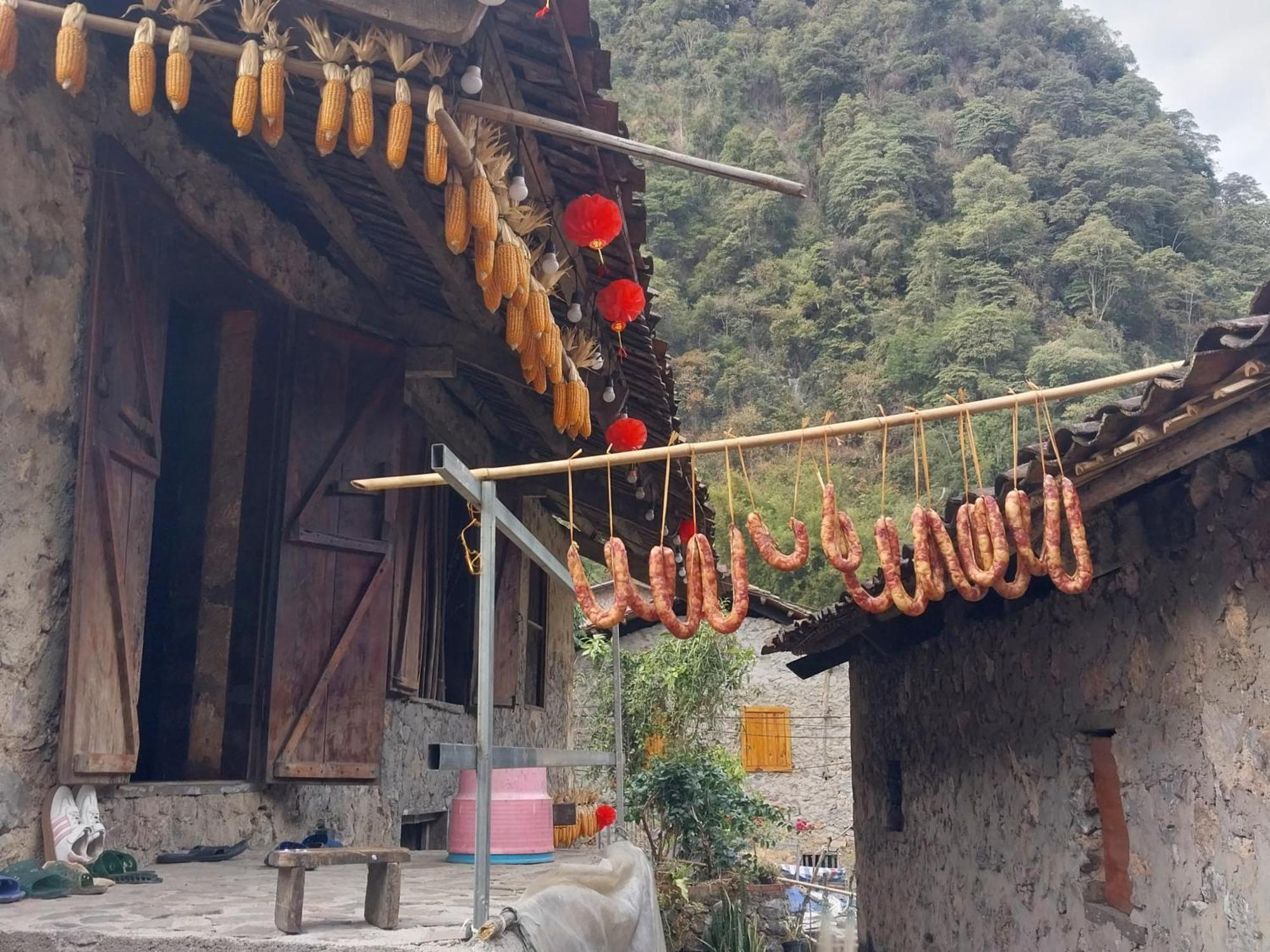 Trieu Hoan Homestay Као Банг Стая снимка